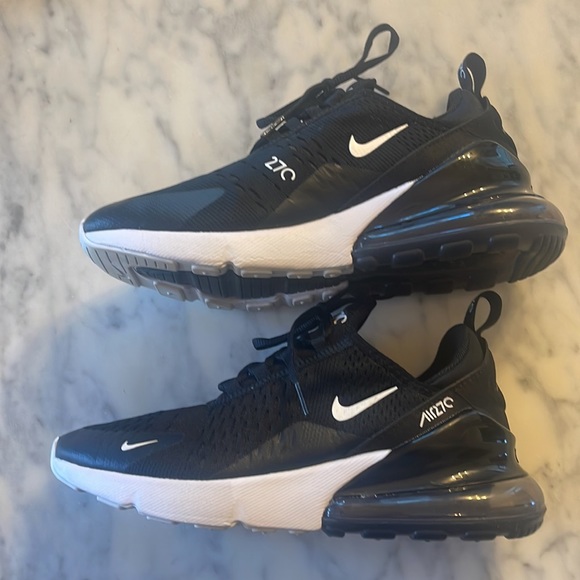 Nike Air Max 270 Women’s Athletic Sneakers - Black/White - Picture 2 of 8